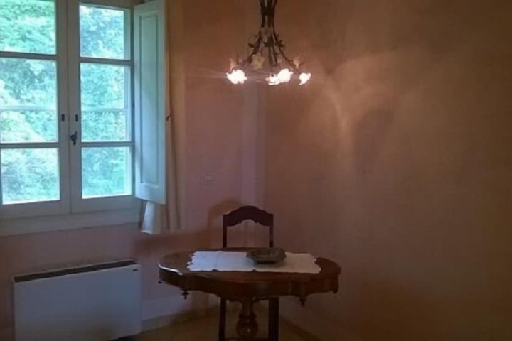 Room 14 of 36