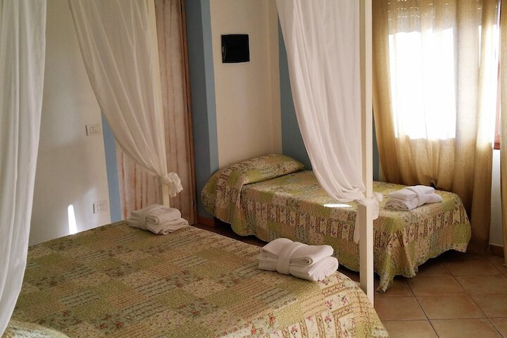 Room 17 of 45
