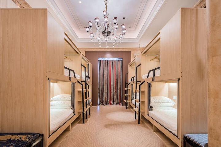 Room 21 of 64
