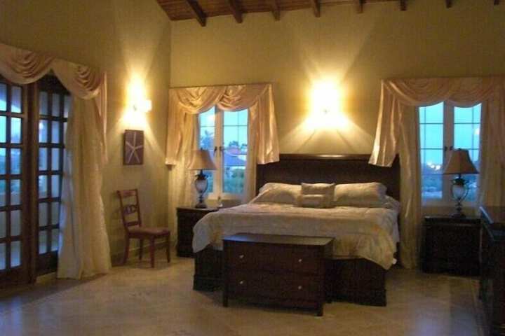 Room 2 of 14