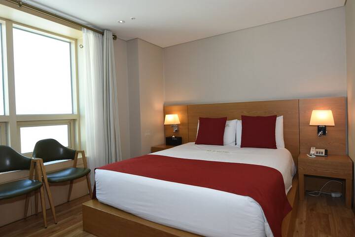 Room 2 of 74