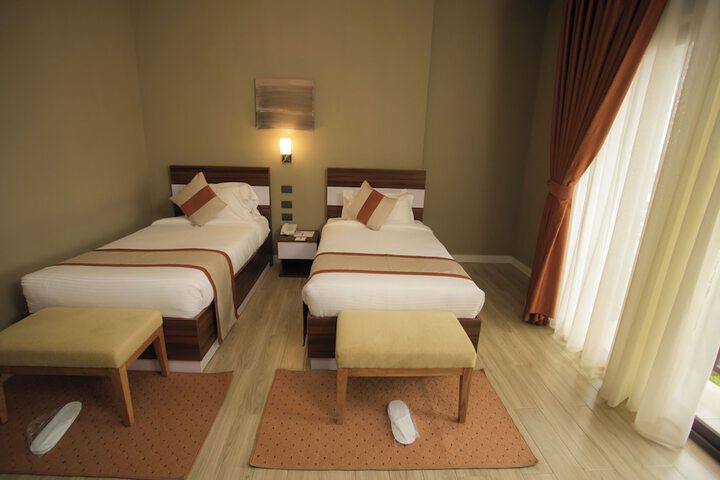 Room 52 of 63