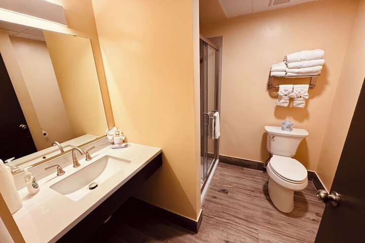 Room 9 of 15