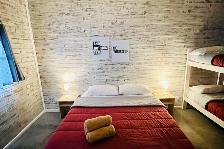 Room 2 of 104
