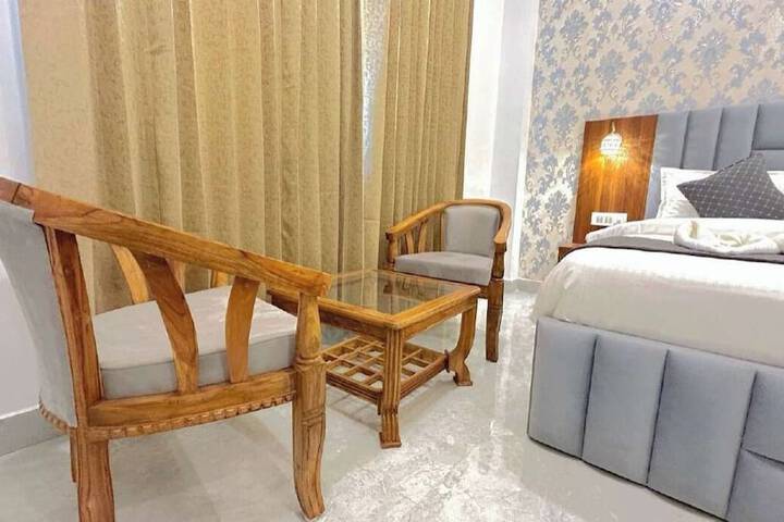 Room 5 of 71