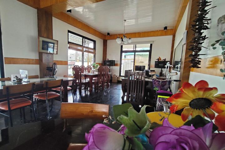 Dining Photos