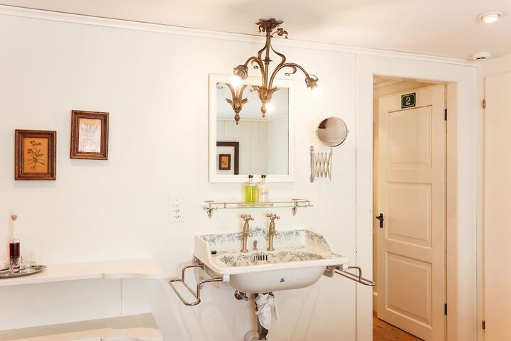Bathroom Vanities