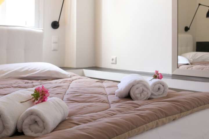 Room 15 of 100