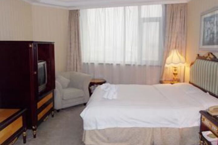 Room 47 of 159
