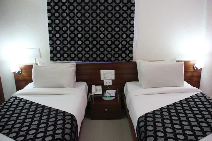 Room 13 of 44