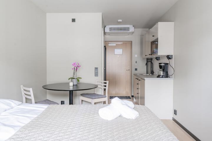 Room 30 of 146