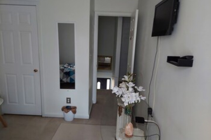 Room 42 of 64