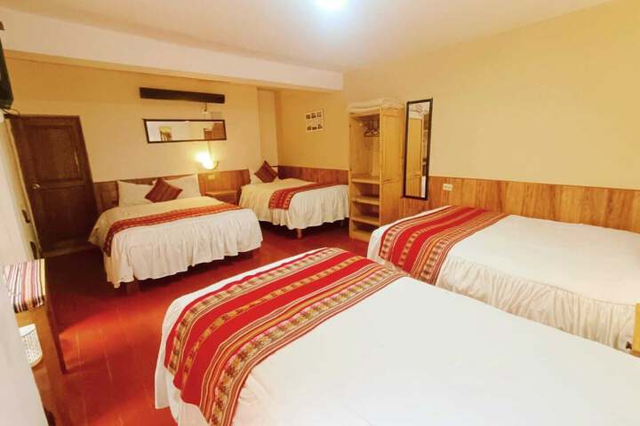 Room 30 of 82