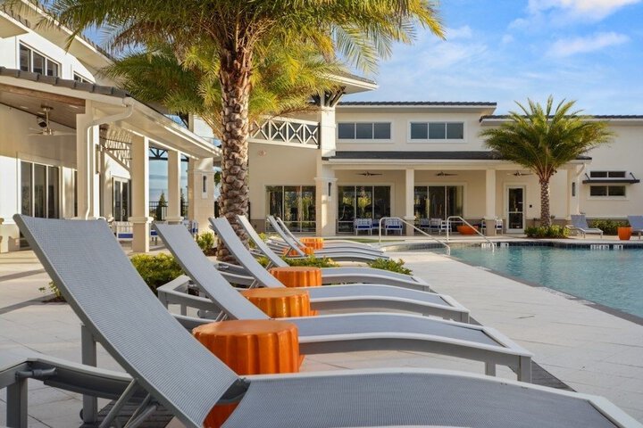 Sundeck 5 of 7
