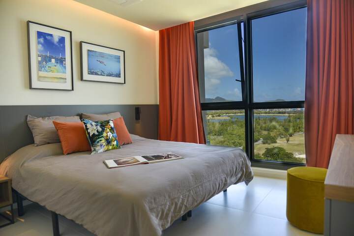 Room 4 of 1000