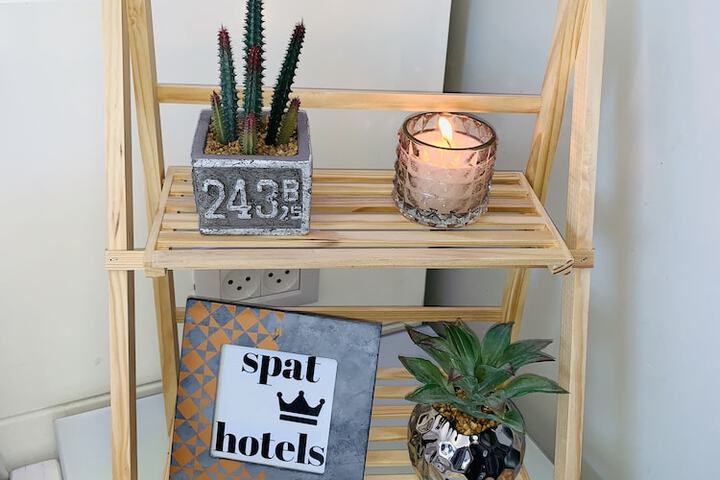 Room 5 of 56
