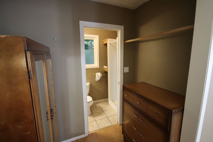 Room 4 of 24
