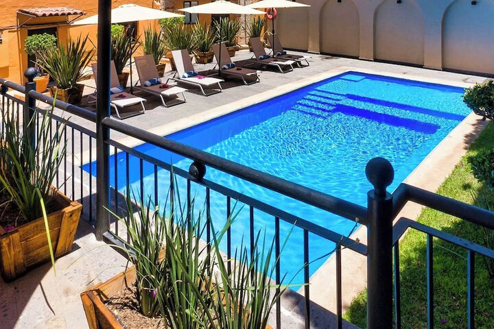 Pool 16 of 43