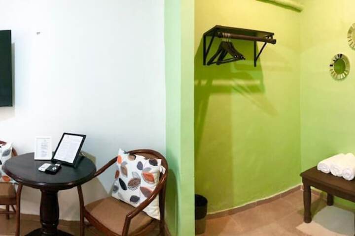 Room 10 of 46