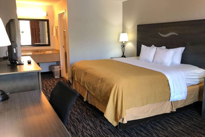 Room 12 of 34