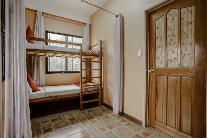 Room 18 of 44