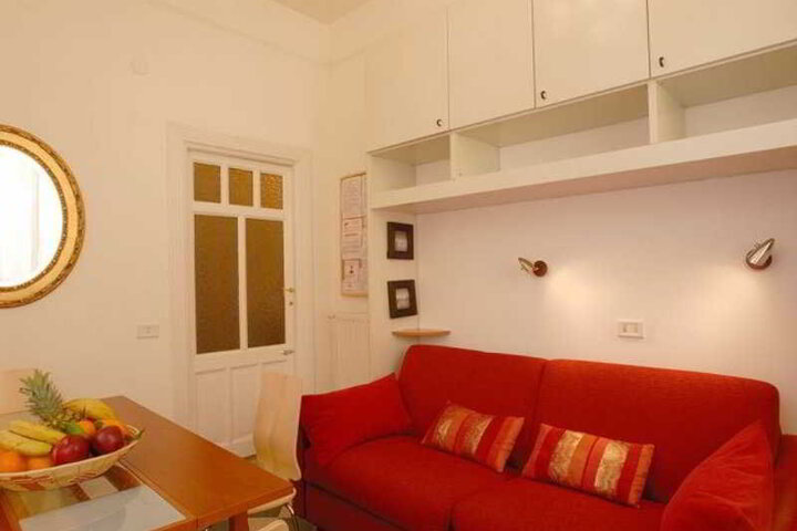Room 7 of 10