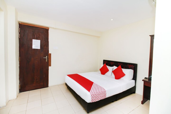 Room 32 of 70