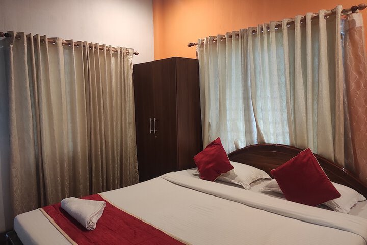 Room 4 of 50