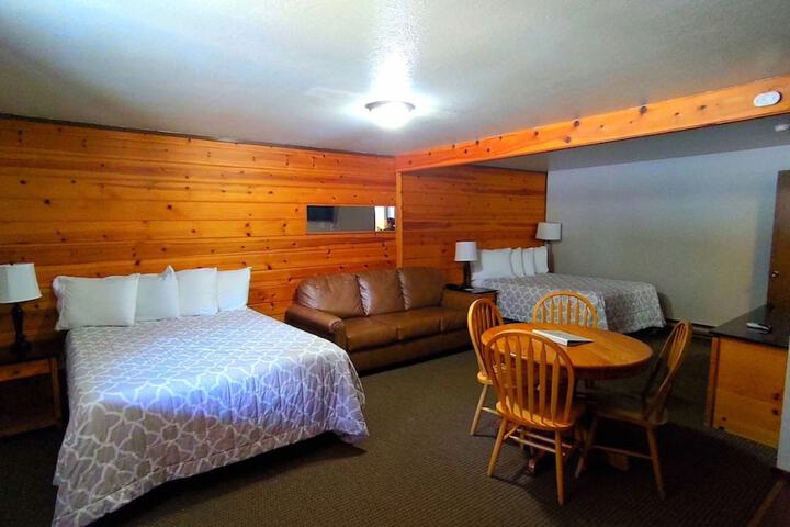 Room 13 of 25
