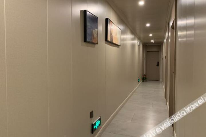 Hotel Interior 10 of 25