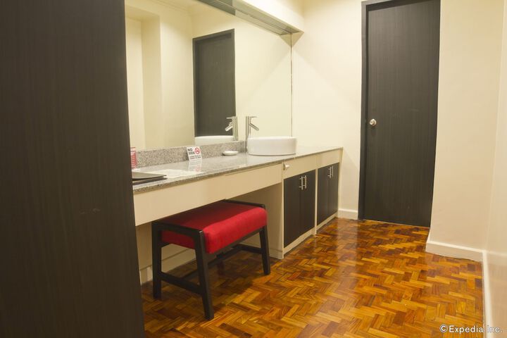 Room 39 of 49