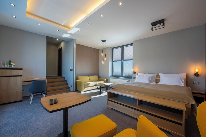 Room 22 of 126