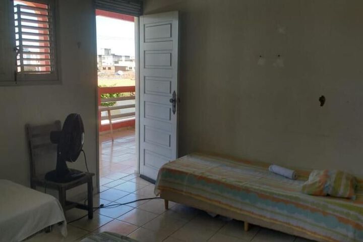 Room 4 of 6