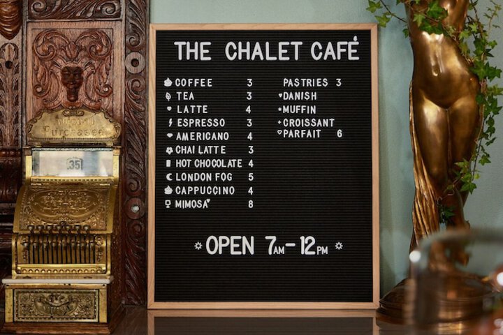Breakfast area