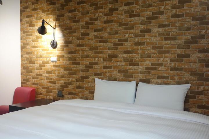 Room 21 of 54