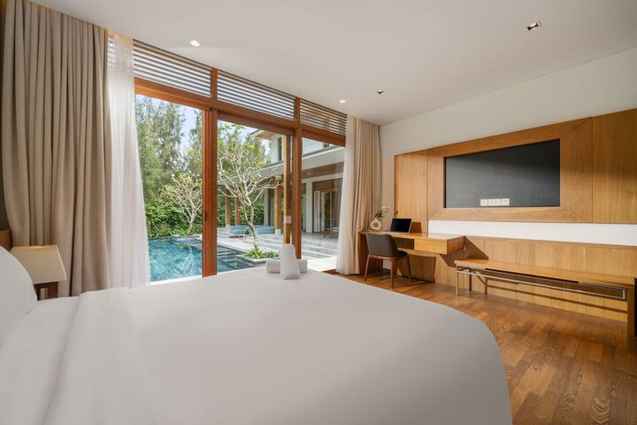 Room 45 of 246