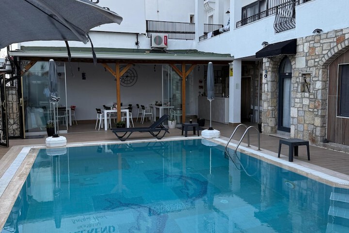 Hotel 65 of 65