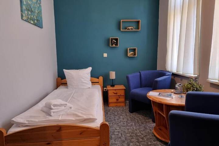 Room 11 of 43