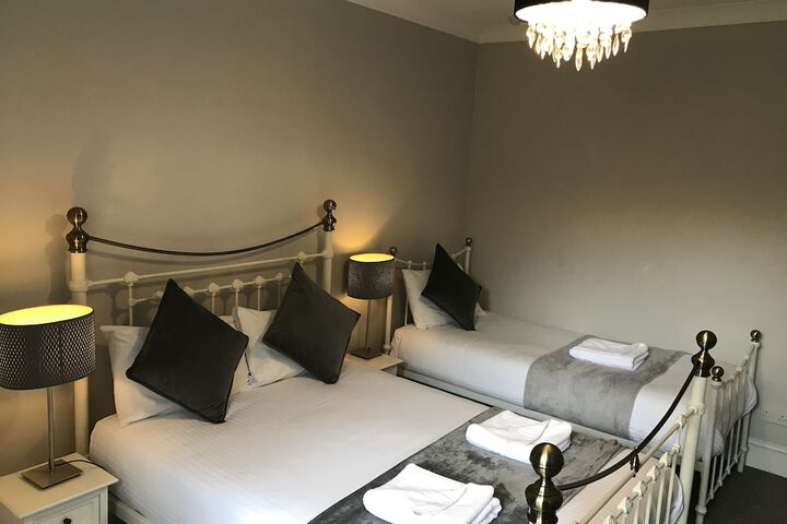 Room 18 of 94