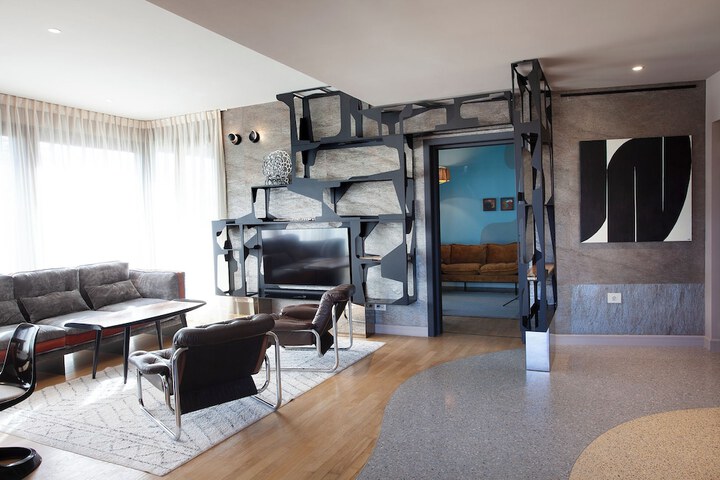 Room 160 of 257