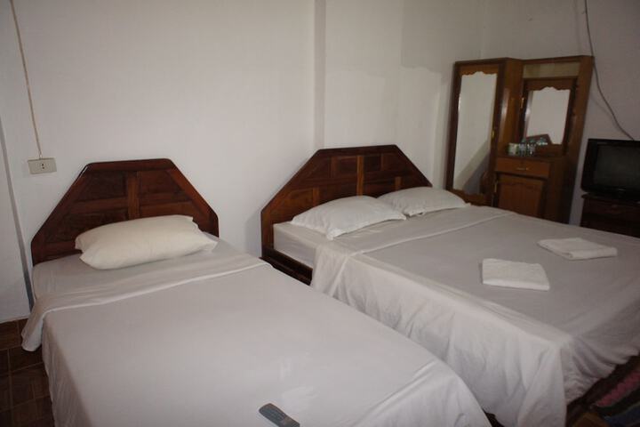 Room 9 of 21
