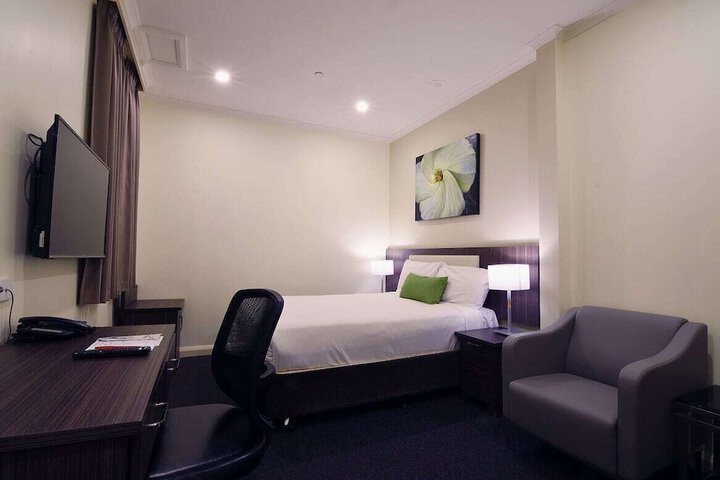 Room 18 of 34