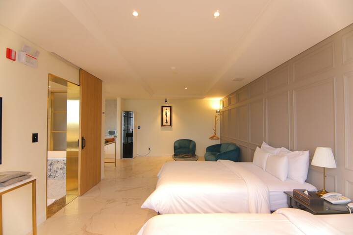 Room 57 of 190