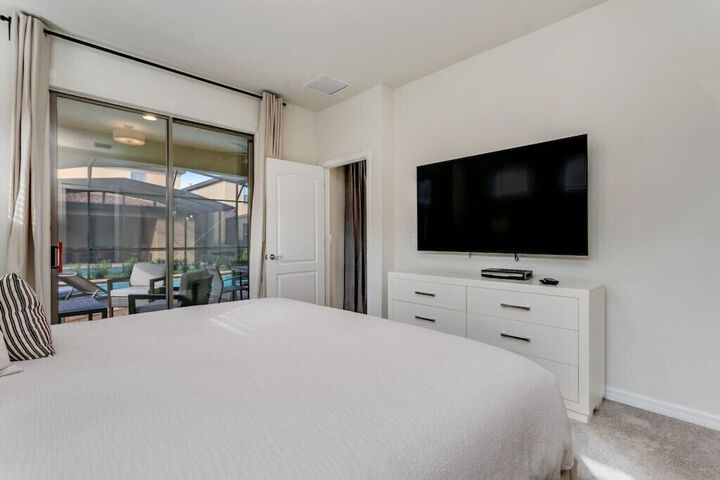 Room 2 of 57