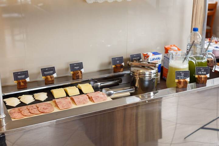 Breakfast/Coffee Service 47 of 50