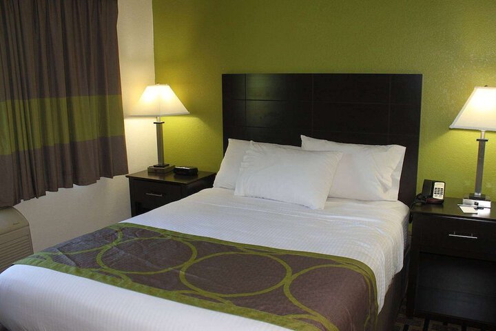 2 Queen Beds (21 of 21)