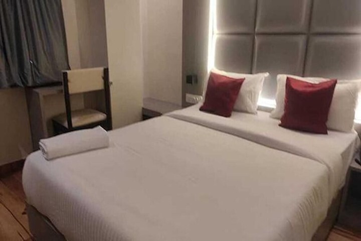 Room 18 of 24
