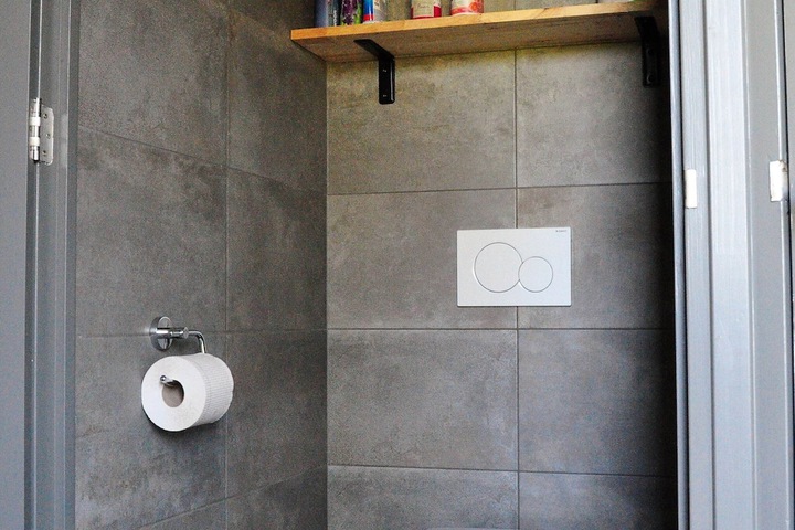 Room 9 of 21