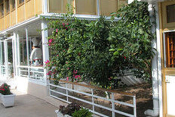 Hotel 8 of 33