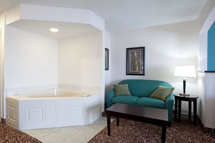 Jetted tub